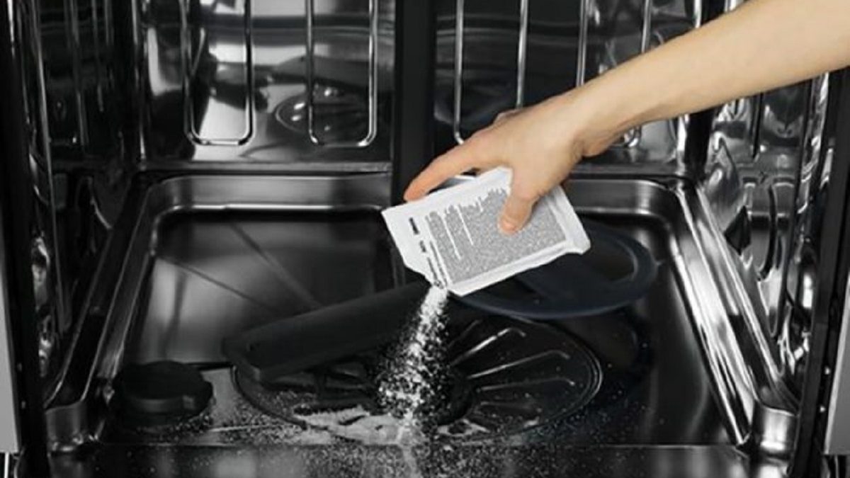 Come pulire la lavastoviglie con bicarbonato e aceto