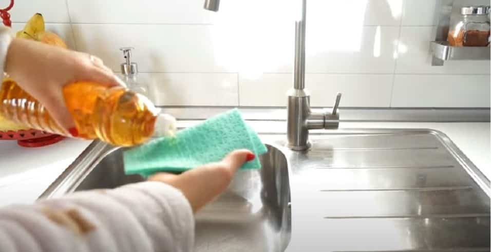 utilizzi aceto di vino in casa