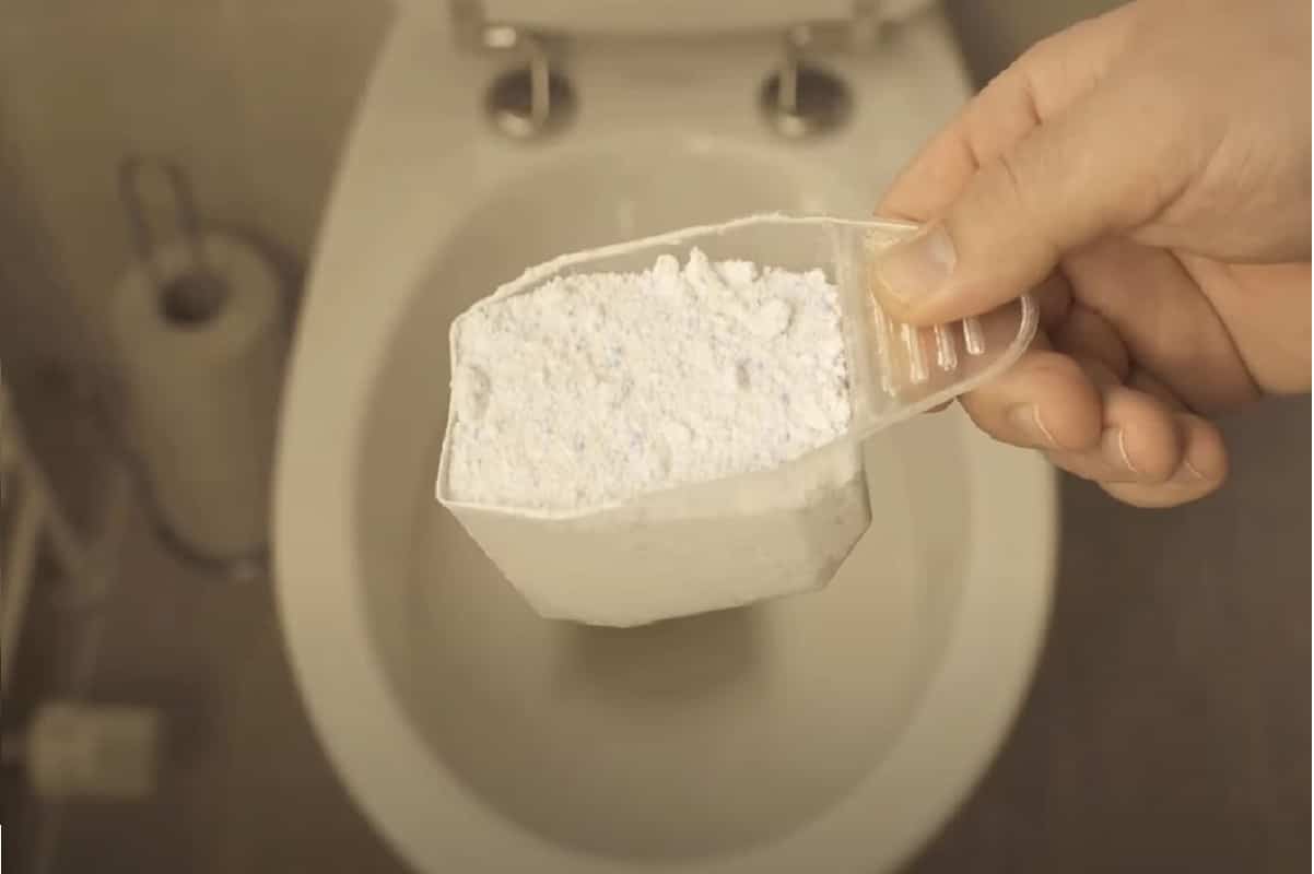 Detersivo in polvere per sbiancare wc