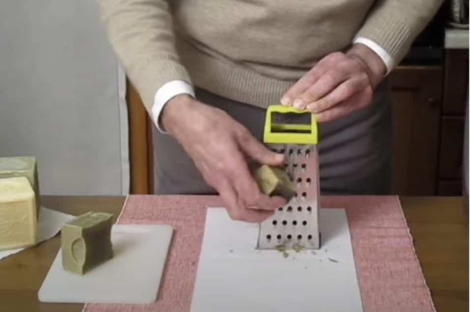 Sapone di Marsiglia grattugiato