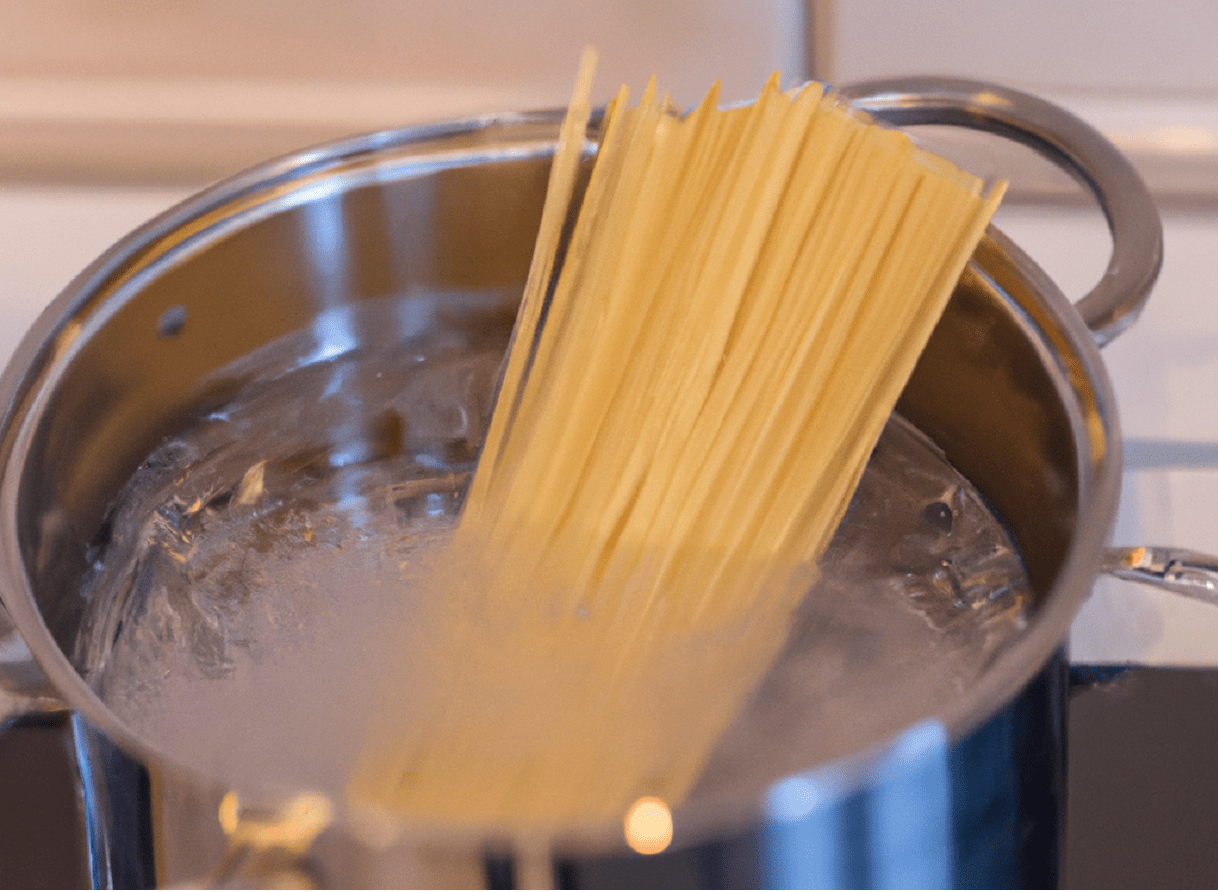Spaghetti in cottura