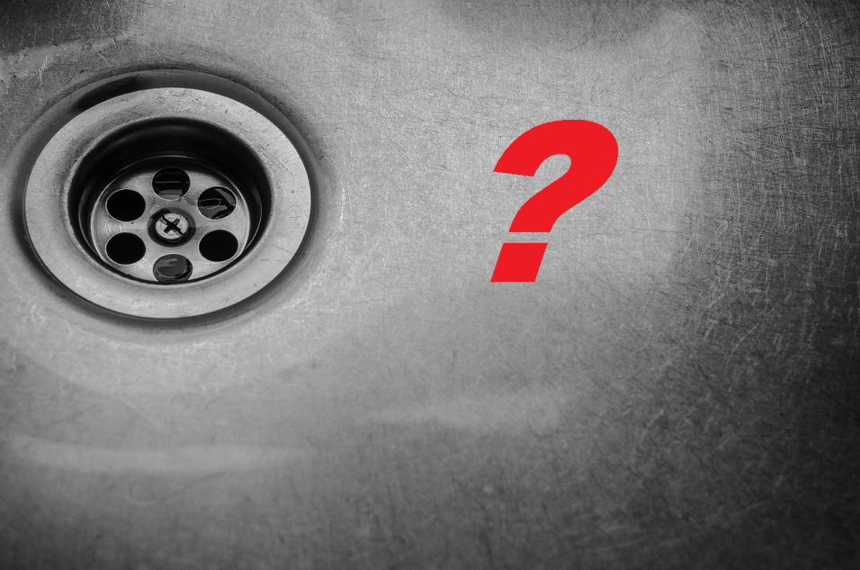 Bicarbonato e aceto nel lavandino