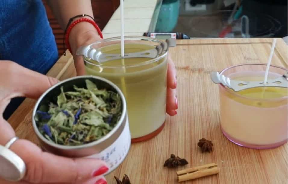 Candela profumata con cera di soia