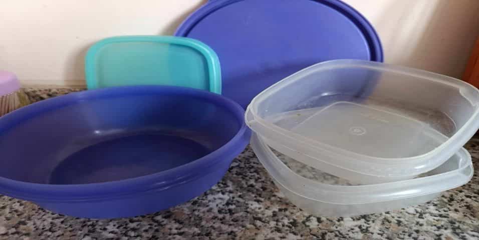 Contenitori di Plastica sporchi