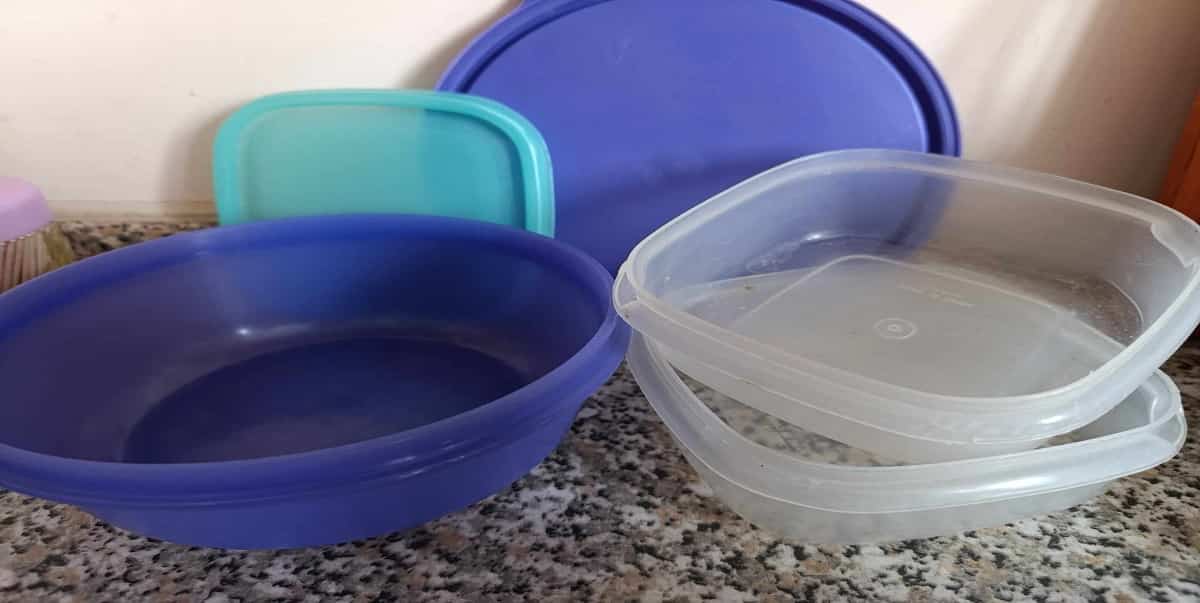 Contenitori di Plastica sporchi