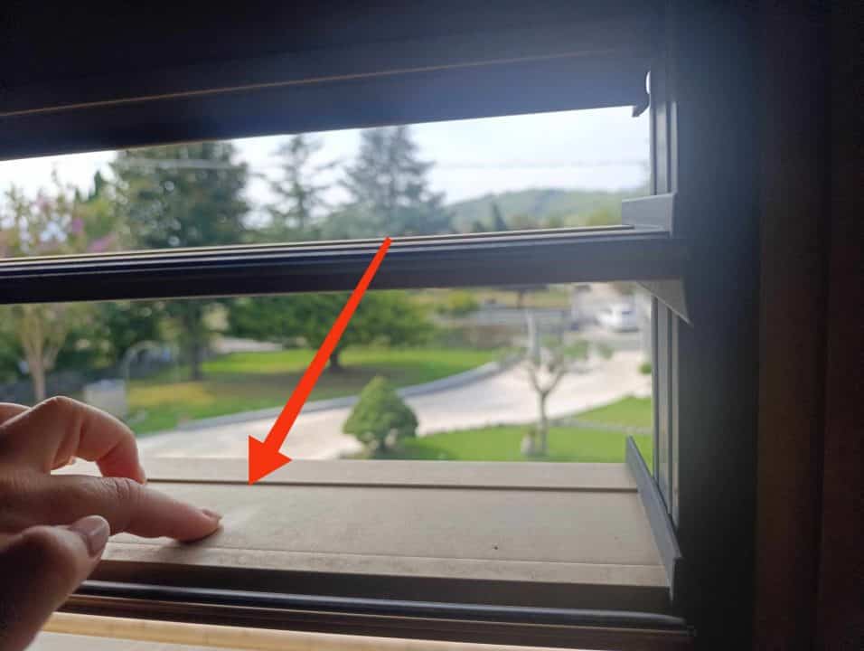 Pulire tapparelle e persiane in 10 minuti