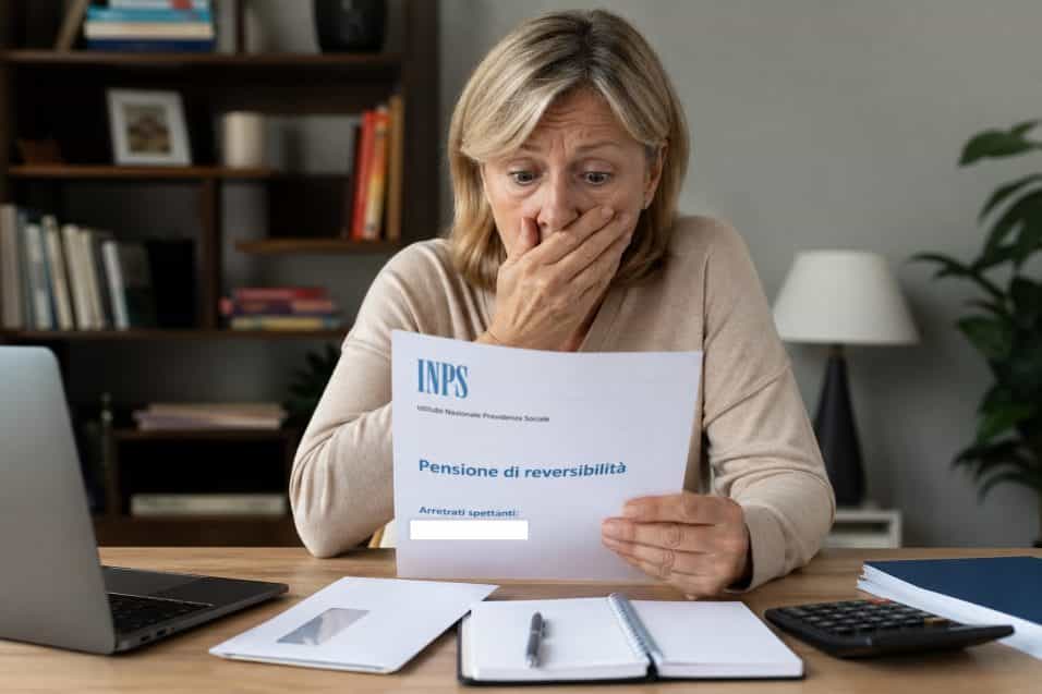 Pensione di reversibilità per donne: scopri come richiederla, i requisiti, i limiti di reddito e come recuperare fino a 5 anni di arretrati mai versati dall’INPS